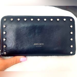 ❤️Jimmy Choo Authentic Lg wallet with studs, long zipper bifold Blk leather❤️